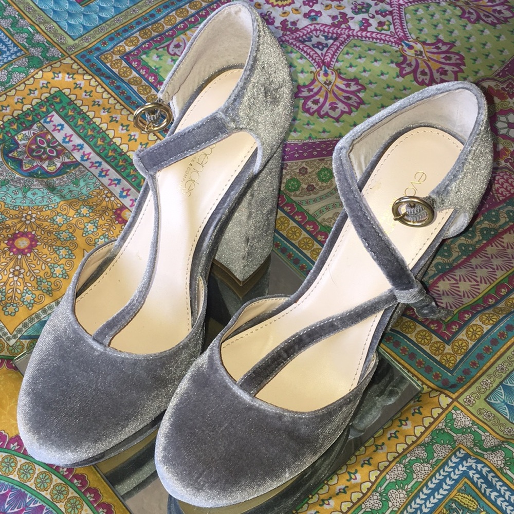 Eva Mendes Grey crushed velvet heels